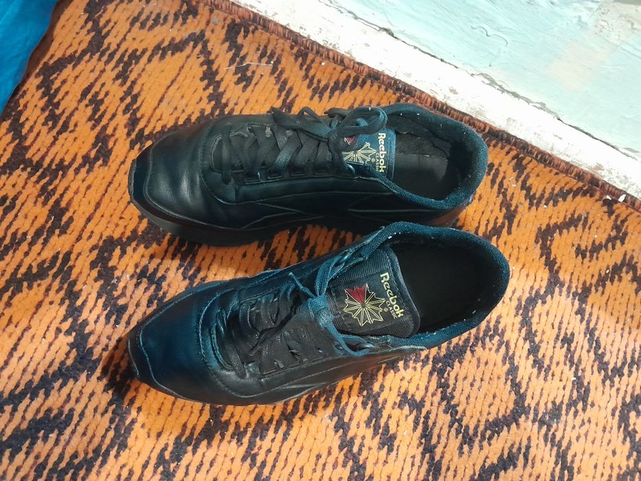 Кожанные оригинал кроссовки!