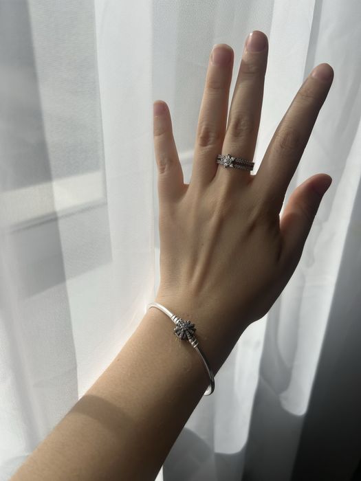 Изящное серебряное кольцо Pandora