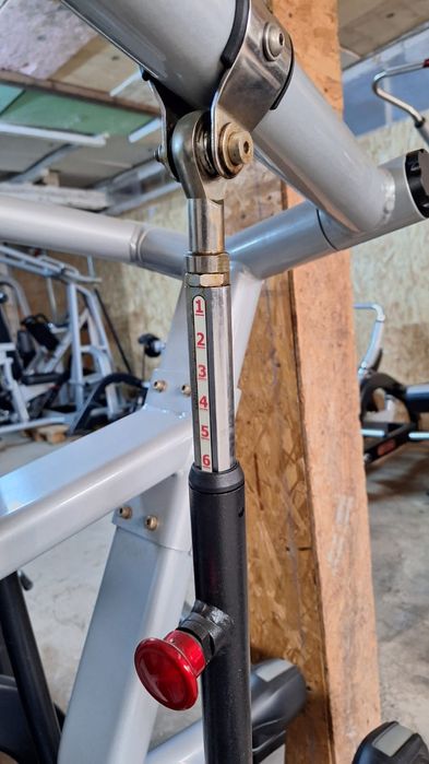 Presa umeri Star Trac / Nautilus