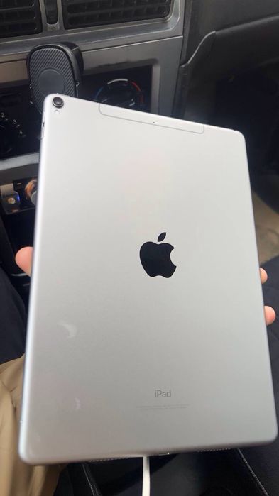 iPad Pro 10.5 Cellular