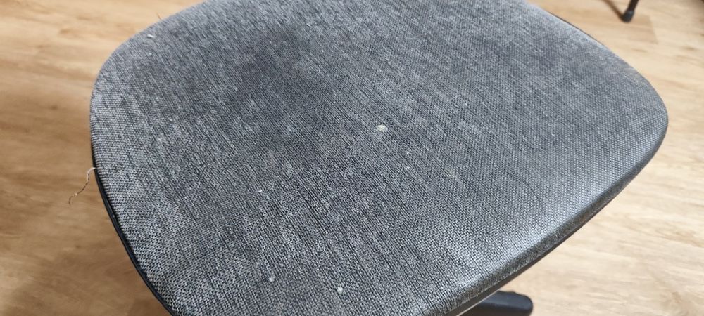 Продам стул вращающийся б/у