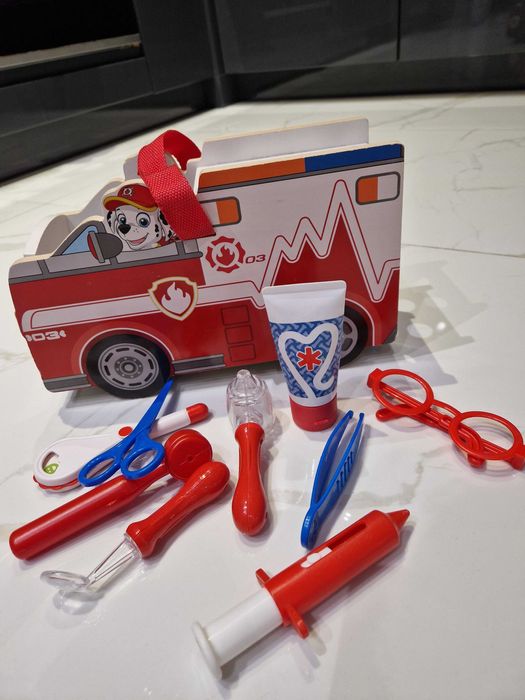 Дървено спасително камионче на Маршал Пес Патрул Melissa and Doug