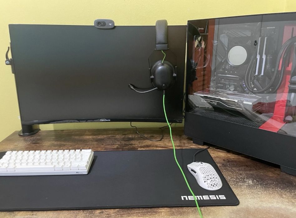 gaming computer
