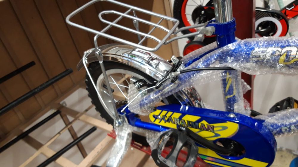 Bicicleta cu roata de 12 inch. Diverse culori. La bax. Noua!