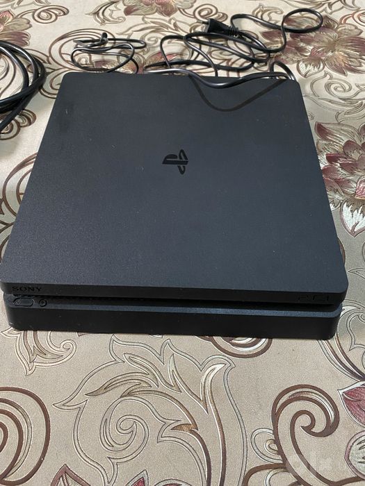 Ps4 slim 500gb holati alo 15 ta top uyini bilan