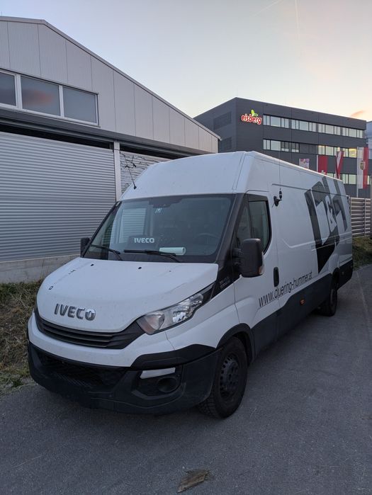 Vând Iveco daily