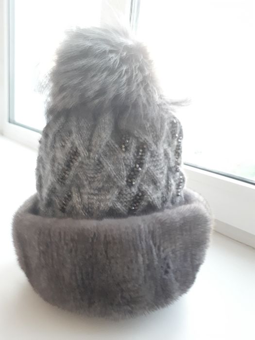 Продам женскую шапку