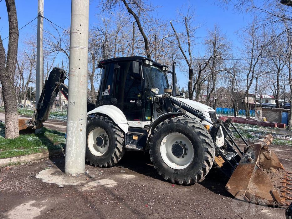 Ekskavator Hidromek sotiladi.