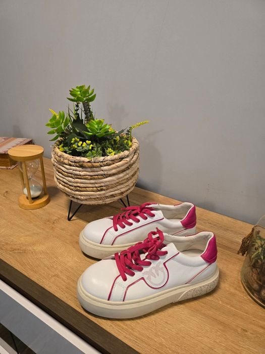 Обувки ,сандали номер