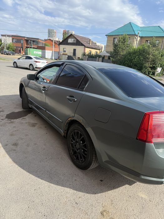 Mitsubishi galant 2004 2.4L галант