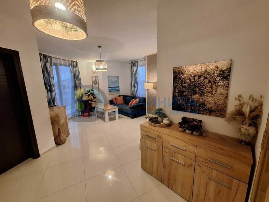 Дизайнерски двустаен апартамент на брега на морето в с.Синеморец.