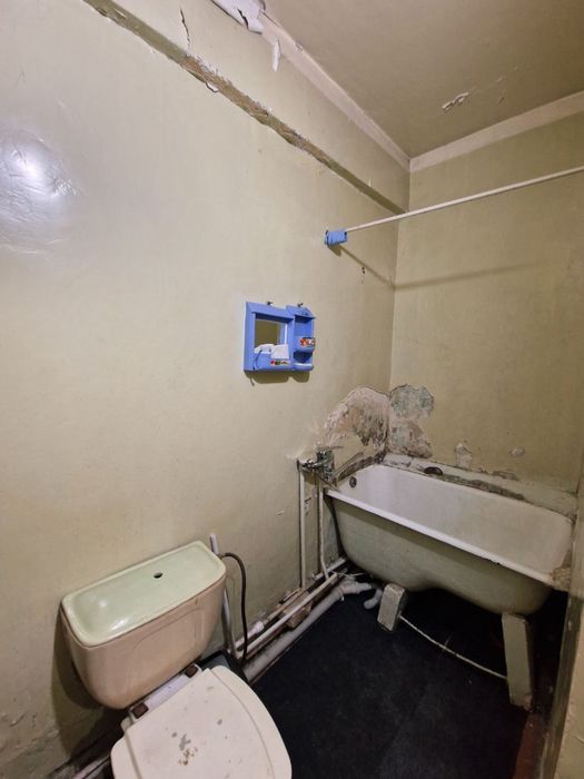 Продается 1 комнатная квартира кирпич Юнусабад 1 Универсам