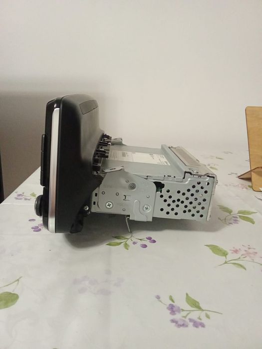 Продам магнитолу, торг уместен