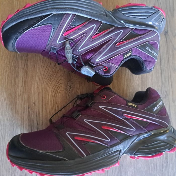 Salomon Gore tex  дамски маратонки. Разпродажба.