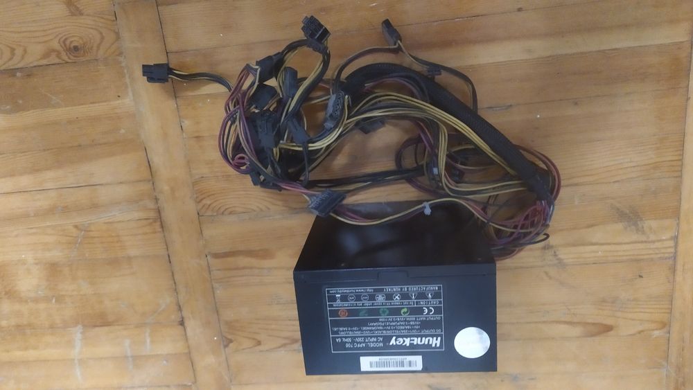 Блок питания Huntkey 600W (Отличное состояние)