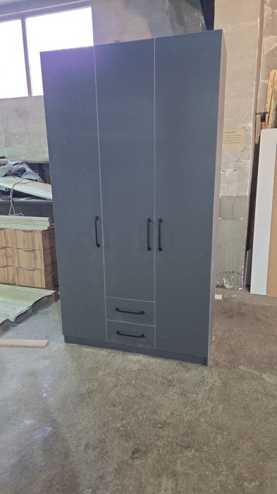 Продам новый шкаф