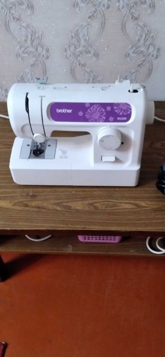 Швейная машинка brother rs 200