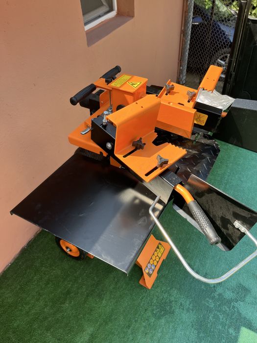 Нова Вертикална Цепачка за Дърва Villager 7тона. 3000W.Внос Германия