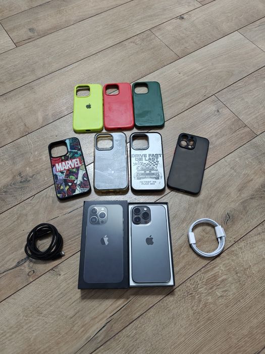 V/S iPhone 13 Pro - ca NOU