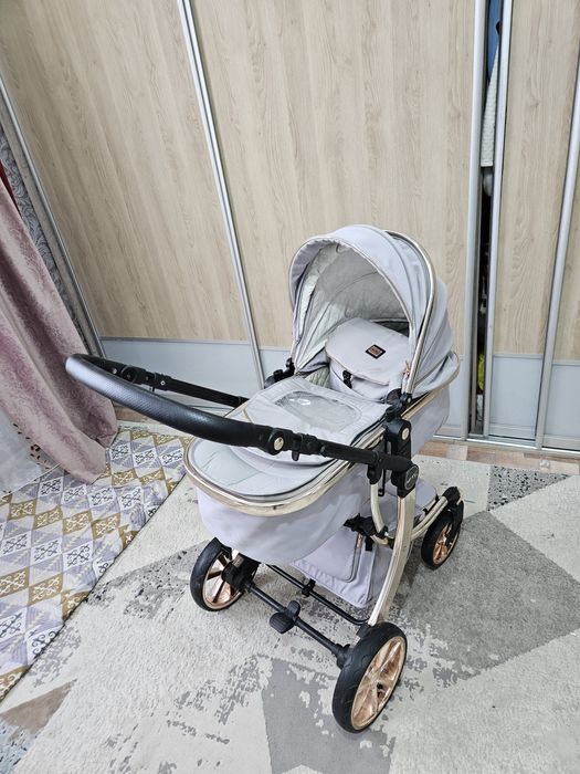 Коляска в хорошем состоянии.