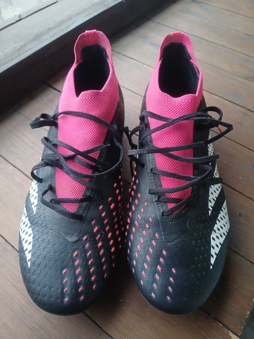 Футболни обувки Adidas Predator