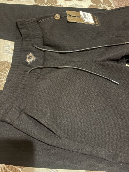 Женские новые брюки