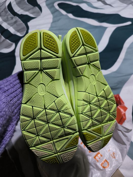 Nike free run маратонки