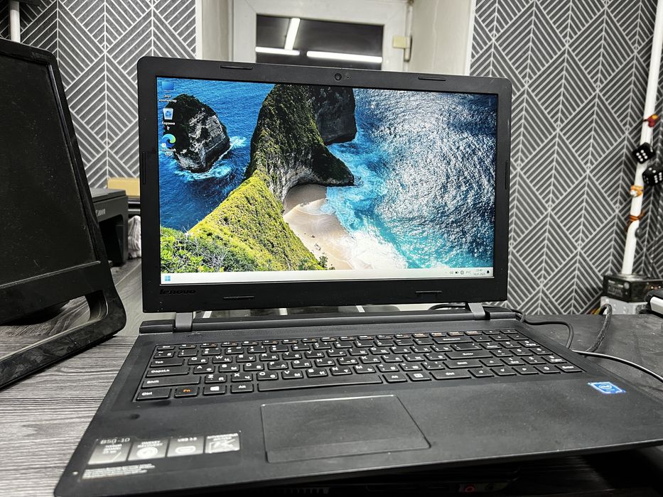 Ноутбук Lenovo b50-70