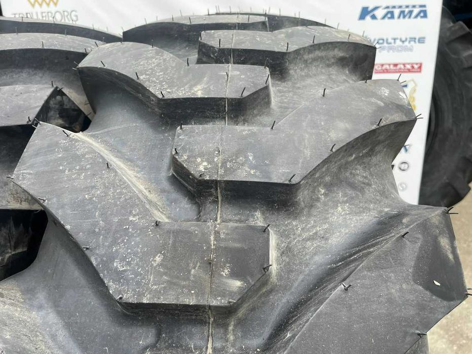 Anvelope noi industriale de buldo 16.9-28 cu livrare BKT JCB TEREX