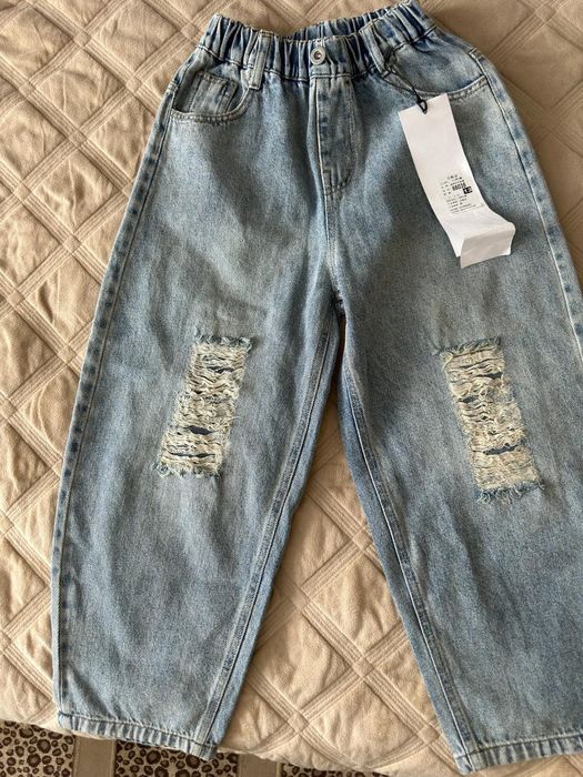 Продам джинсы на девочку