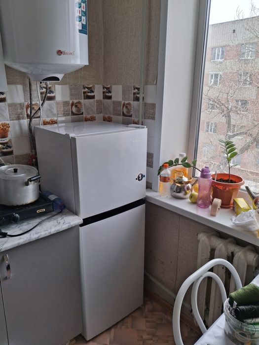 ПРОДАМ  ХОЛОДИЛьНИК Отличный состаянии