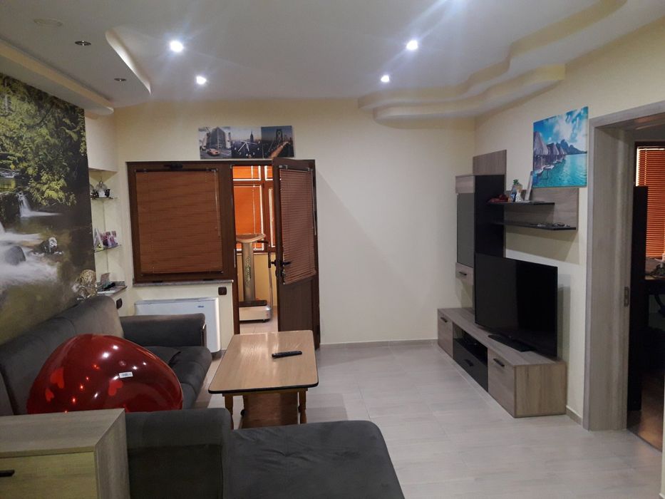 Продава се Къща в Русе, Централен южен район - 600 кв.м за 850 €/кв.м - Снимка #7