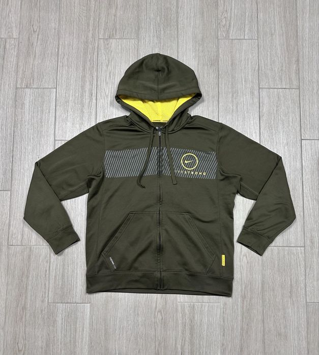 Мъжко горнище Nike Therma-Fit - размер М, много добро състояние