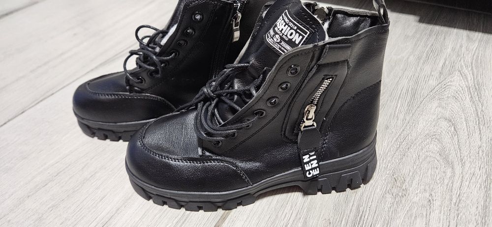 Ghete dama marimea 25 Nou