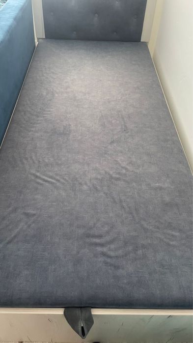 Односпальная кровать