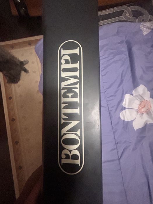 Продавам дигитален синтезатор Bontempi BT 909 (Digital-PCM-Stereo). Перфектен избор за начинаещи, деца или любители, които искат да се учат да свирят.