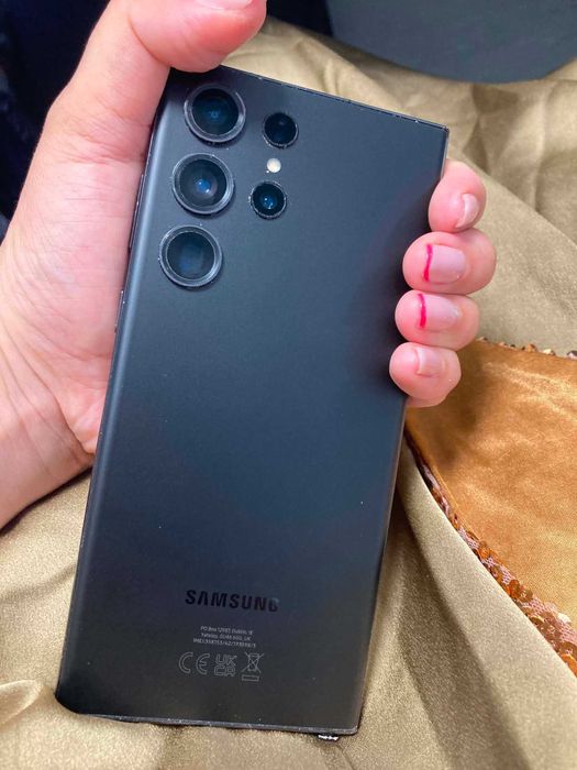 Телефон Samsung S23 Ultra