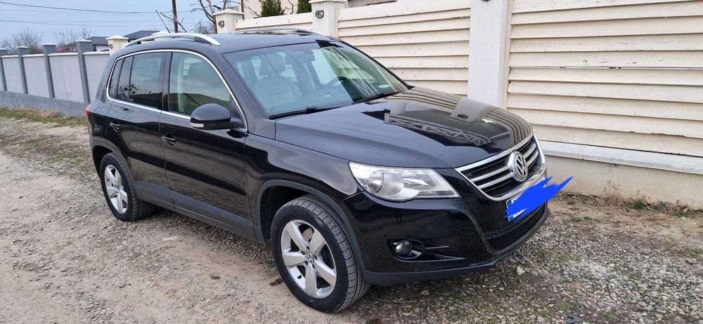 VOLKSWAGEN Tiguan 2011