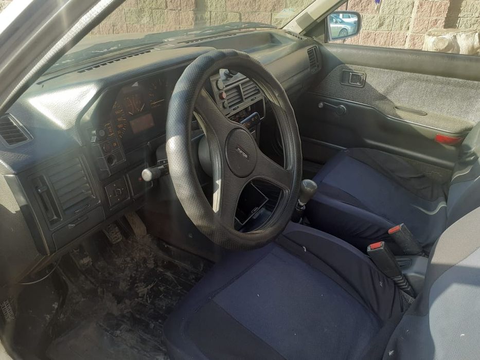 Продам мазда 323