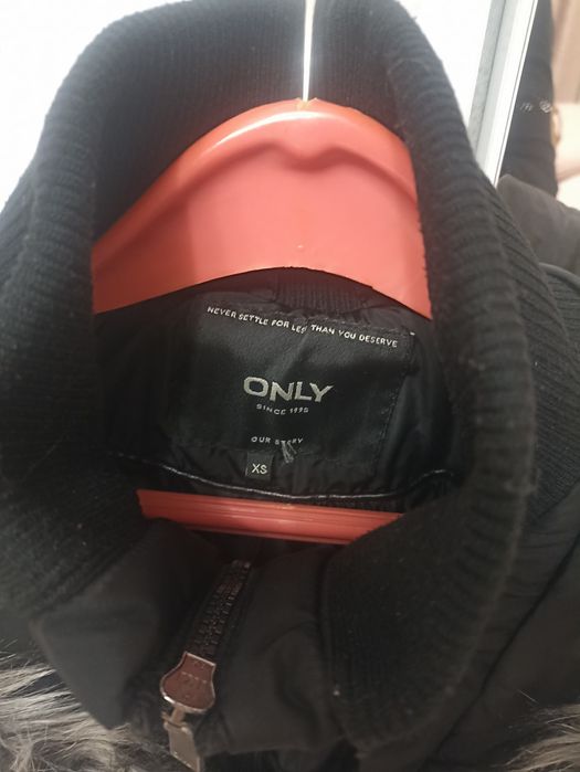 Страхотно дамско черно палто Only