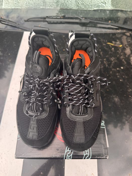 Versace chain reaction