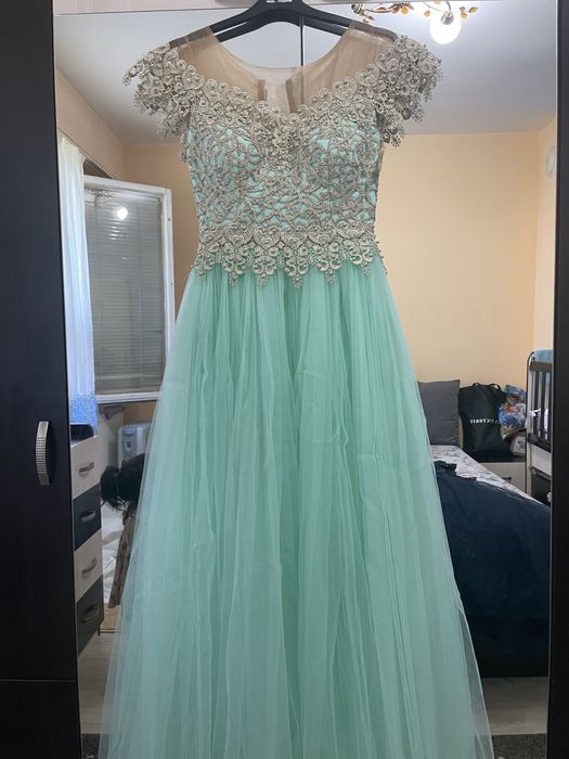 Дамски рокли официялни