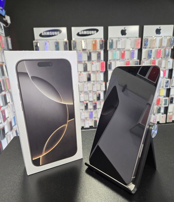 Iphone 16 Pro / Black/Desert/Natural Titanium / DeluxGSM