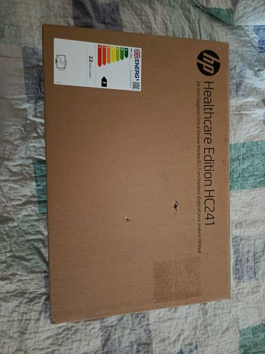 новый монитор hp HC241 24", с кранштейном
