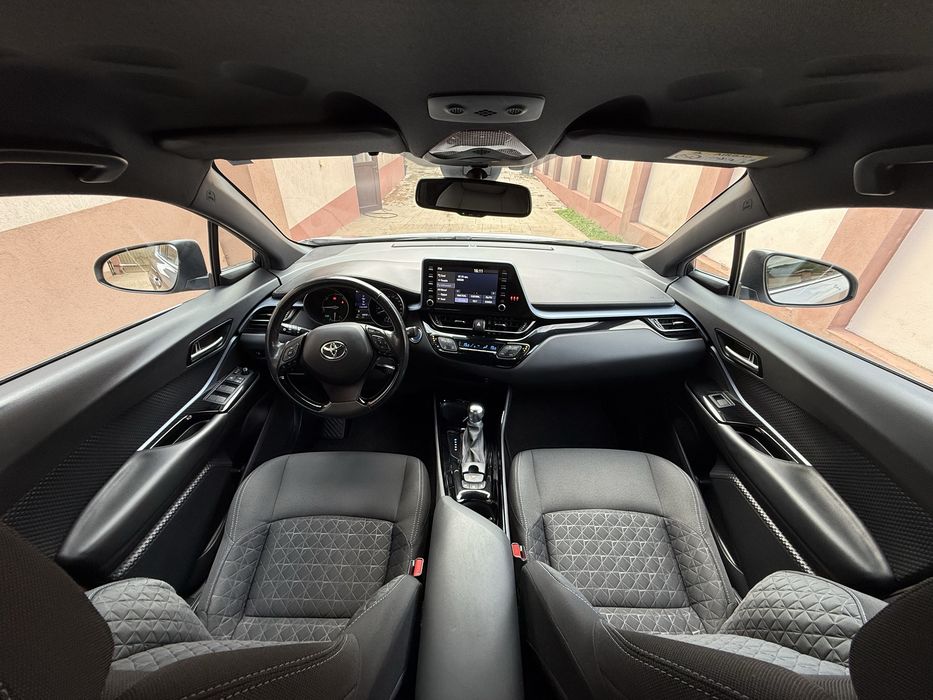 Toyota Chr 1.8 Hibrid 122 cp An 2020  in GARANTIE 142.000Km Led Navi Distronic  RAR EFECTUAT