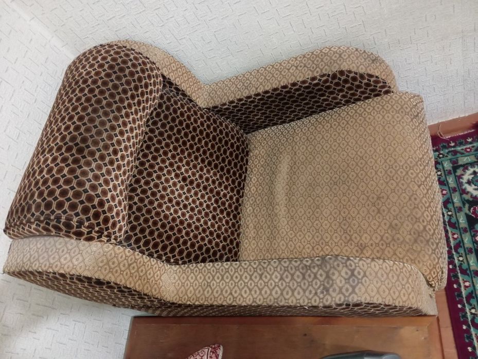 Kreslo.  Кресло.