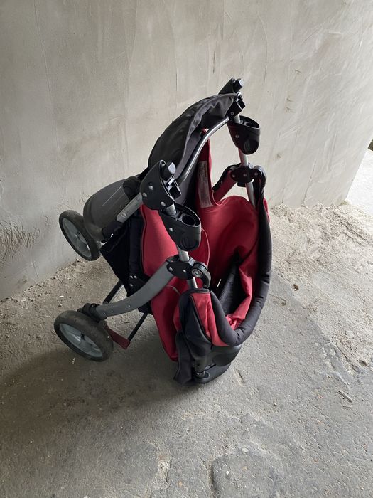 Vand doua carucioare copi pliabile