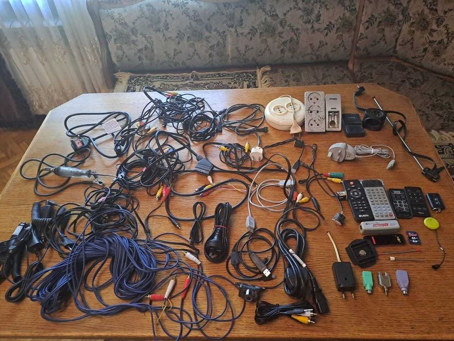 Кейс для  дисков  и другое