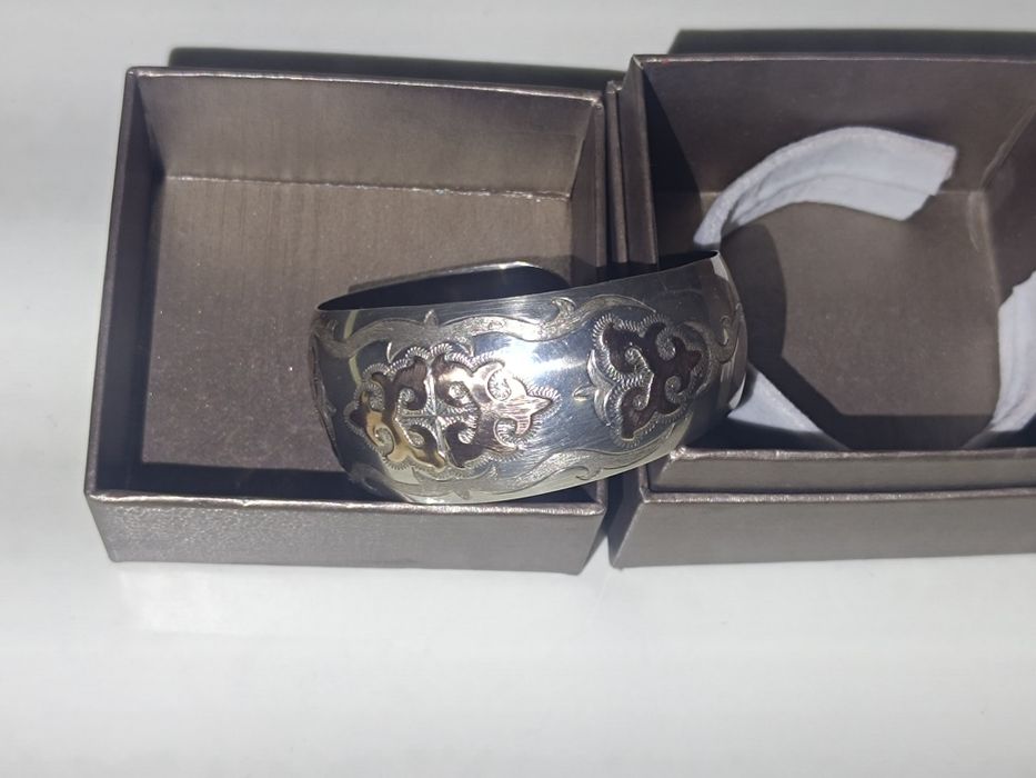 Браслет- кафф, білезік