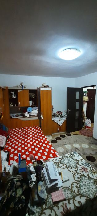 Închiriez ,Cameră de Cămin ,Garsonieră